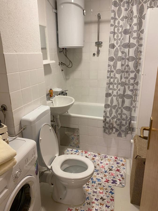 Apartment Etna! Near To Airport Sarajevo Ngoại thất bức ảnh