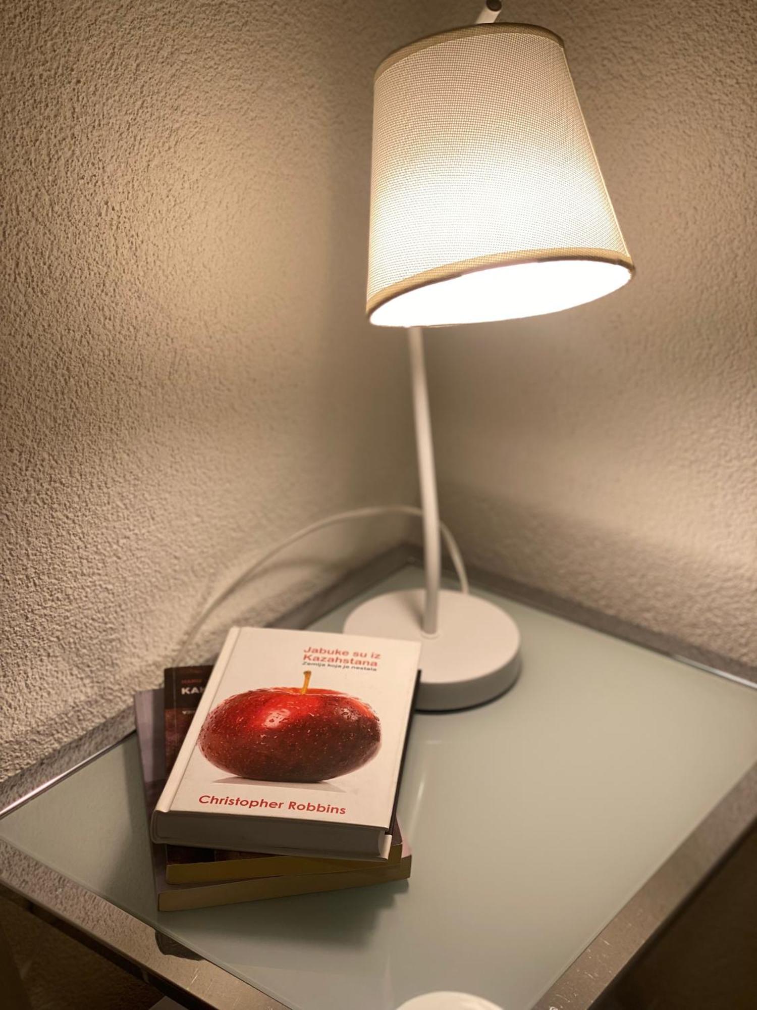Apartment Etna! Near To Airport Sarajevo Ngoại thất bức ảnh
